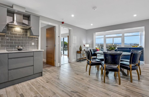 Downings Apartment | Bayview Downings - Luxury 3 Bedroom Grd Floor Apt