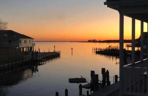 Captain's Cove House | Bayview - Game Room, Waterfront, Pools!