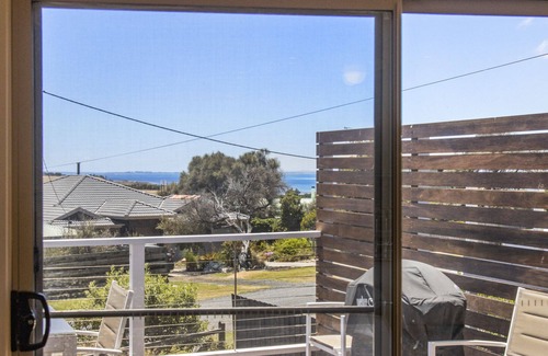 Surf Beach House | Bayview Retreat - A perfect spot for your next family beach holiday