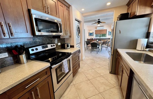 Islamorada House | Bayview Villa- Pet-Friendly Waterfront Paradise. A fisherman's dream!