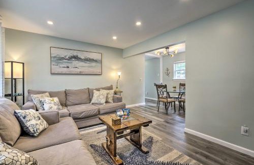 Bayville House | Bayville Getaway with Fire Pit - 2 Mi to Beach!