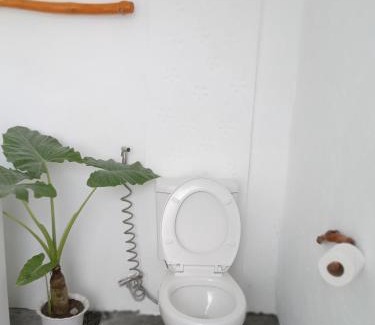 Laurel Bed & Breakfast | Baywalk Suites Batangas