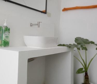 Laurel Bed & Breakfast | Baywalk Suites Batangas
