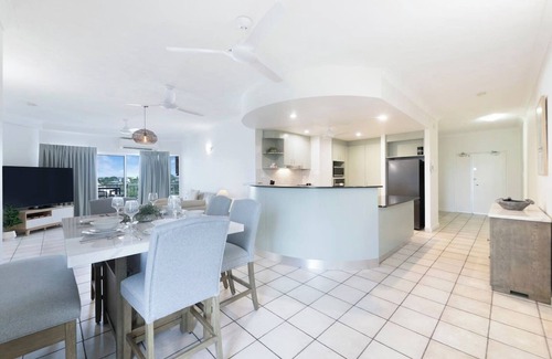 Cullen Bay Apartment | Baywatch Escape Beachside Living near Darwin CBD