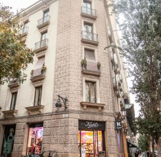 El Born Apartment | BCNGOTIC 22