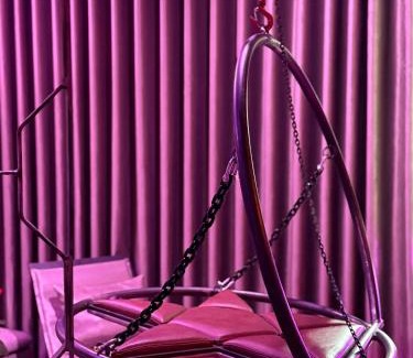 Lodz Apartment | BDSM SWING KLIMA Apartamenty Lustra super wygodne łóżko , huśtawka ,dla dorosłych ADULTS ONLY