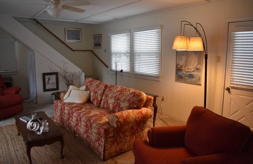 Galena Cottage | Be persuaded to experience this vintage cottage by the Sassa