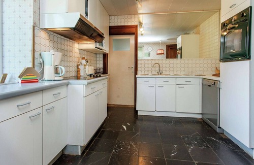Tenneville House | Holiday Home in Lavacherie with Terrace