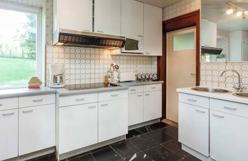 Tenneville House | Holiday Home in Lavacherie with Terrace