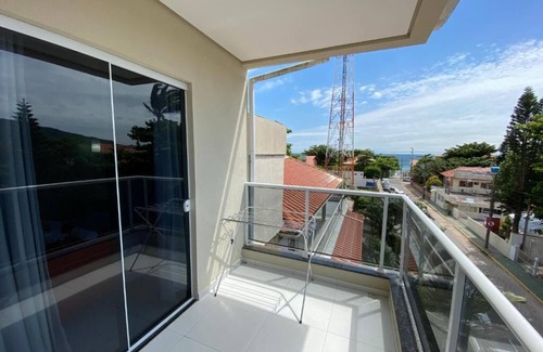 Ingleses do Rio Vermelho Apartment | Beautiful 1 bedroom apartment with balcony and barbecue 70m from Praia dos Ingleses