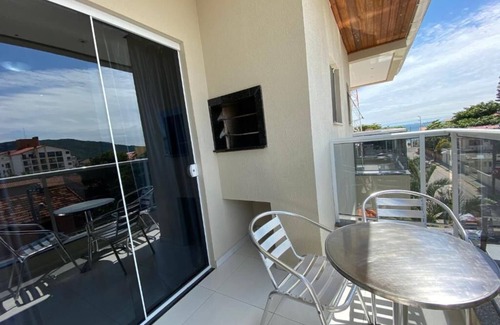 Ingleses do Rio Vermelho Apartment | Beautiful 1 bedroom apartment with balcony and barbecue 70m from Praia dos Ingleses