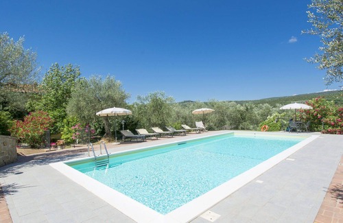 Oliveto House | Beautiful private villa with hot tub, WIFI, private pool, TV, patio, pets allowed and parking