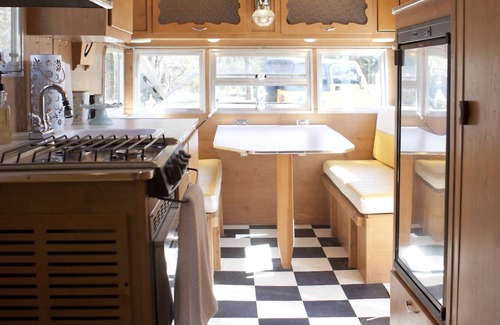 Port Bolivar House | Beach and Bird Watcher Paradise Shasta Camper in High Island