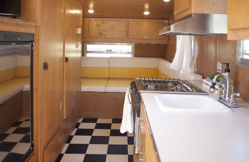 Port Bolivar House | Beach and Bird Watcher Paradise Shasta Camper in High Island