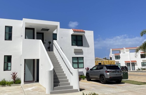 Bajura Apartment | Beach Apartment/Private beach entrance/Pool