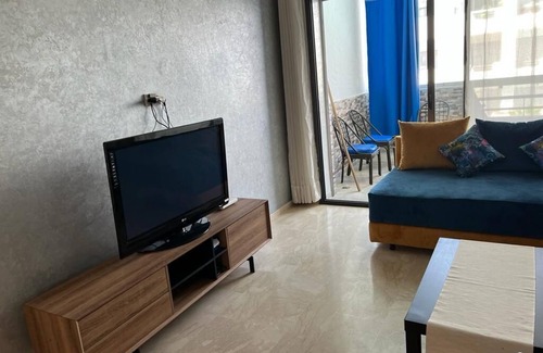 El Mansouria Apartment | Beach apartment with sea view and swimming pool