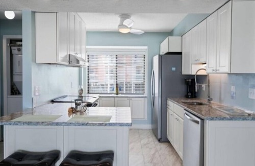 North Carolina Coast Villa | Beach Bliss (1-Bedroom Villa) by RedAwning