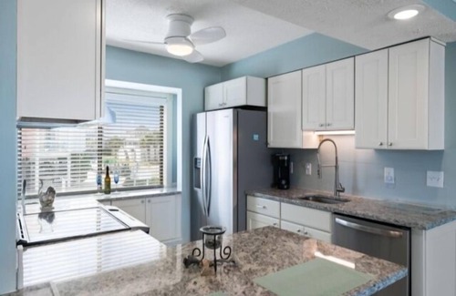 North Carolina Coast Villa | Beach Bliss (1-Bedroom Villa) by RedAwning