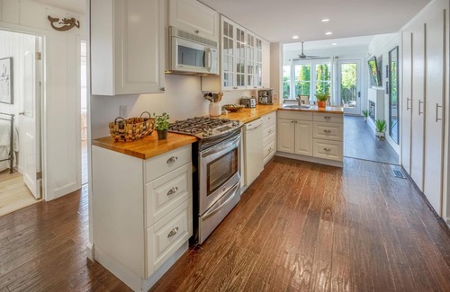 Rehoboth by the Sea Villa | "Beach Block! Pool, Roof Deck, 7BR/6BA, Sleeps 16