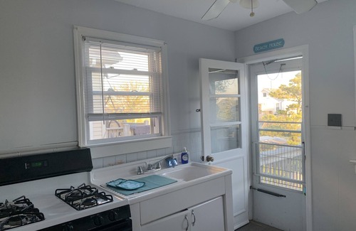 Ortley Beach Apartment | Beach Block, Renovated 2 bdrm, sleep 6, 2nd Flr unit Parking and 4 beach badges
