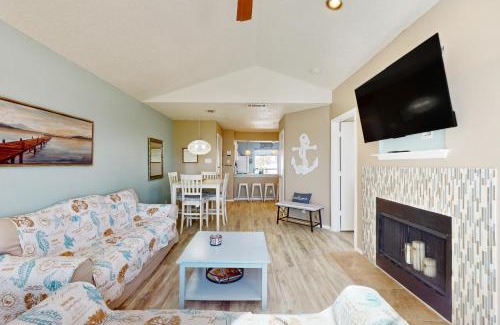 Corpus Christi Apartment | Beach Club: The Lighthouse