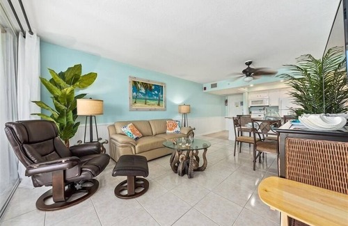 Hutchinson Island South Apartment | Beach Condo/Island Beach Resort/No Cleaning Fee/Condo 411