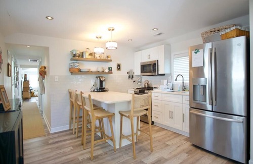 Townsend's Inlet Cottage | Beach Cottage a Block from the Beach!