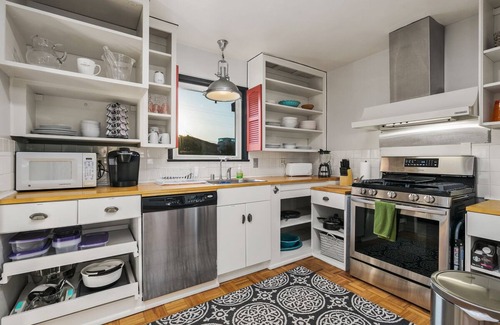 Carlsbad Village Cottage | Beach Cottage a few homes from the Beach