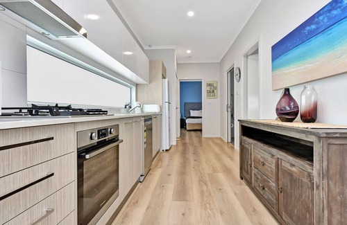 Caves Beach Villa | Beach Daze at Caves Beach Villas