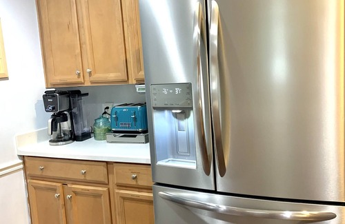 Norfolk - Virginia Beach House | Beach Family Time Enjoy The Backyard Pool And Sunroom