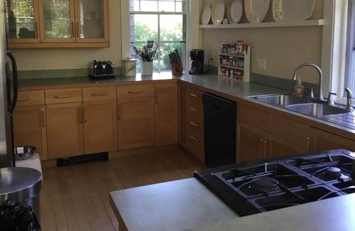 Kennebunk House | Beach Front, 40 yards to sandy quiet beach