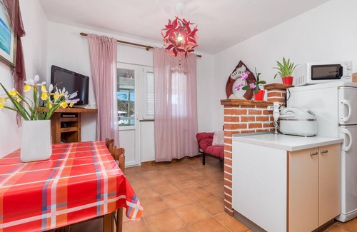 Rab Town Apartment | Beach front apartment