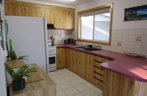 Melville House | Beach Front Blue - Absolute beachfront holiday home *OFF PEAK SPECIAL*