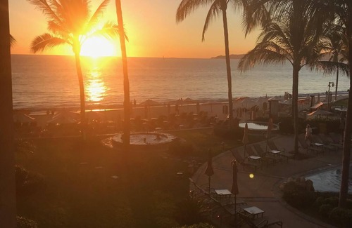 Flamingos Condo | Beach front condo with beautiful pools and hot tubs
