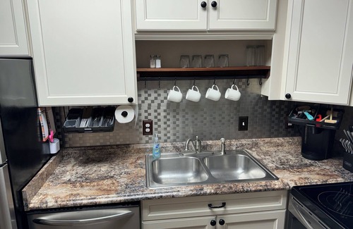 Lewes Condo | Beach Front condo. Private parking. Steps to the beach.