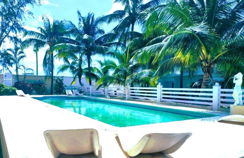 Wolmar Apartment | Beach front- Cozy 3-bedroom apartment in wonderful Flic en Flac with WiFi, AC