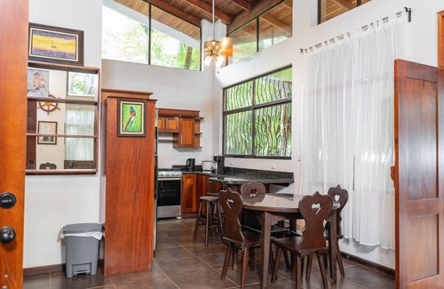 Savegre Cottage | Beach Front Peaceful House w/a/c & wifi - La Ola Feliz
