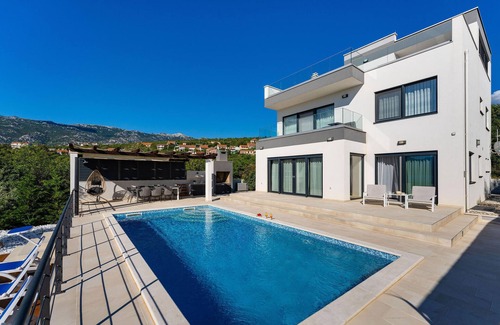 Rovanjska House | Beach front home in Jasenice