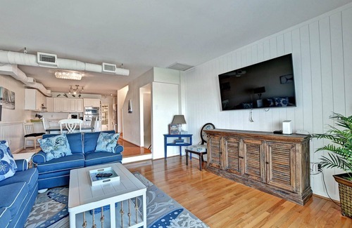 Fenwick Island House | Beach Front Villa with 4 Bedrooms & 4 Bathrooms near Fenwick Island! Fenwick Beach Front!