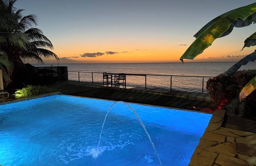 Black Rock Apartment | Beach front, with infinity pool.