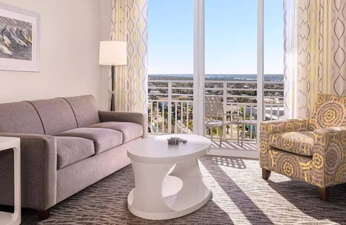 Daytona Beach Resort | Beach Front Wyndham Ocean Walk Resort Luxurious 2BR/2BA Deluxen