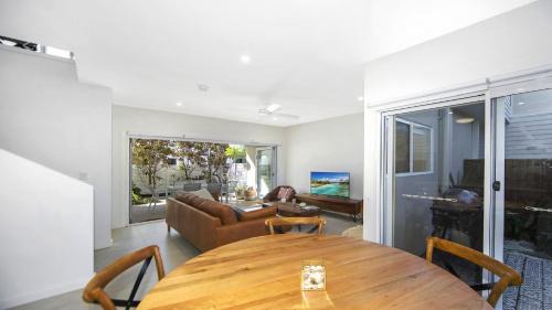 Ettalong Beach House | Beach Getaway Ettalong Beach
