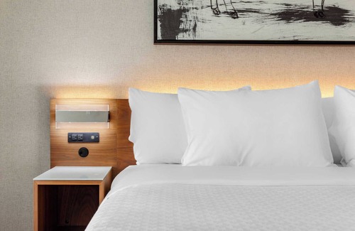 Lauderdale Beach Hotel | Beach Getaway! Spacious Unit, Steps to Beach, Pool, Valet Parking