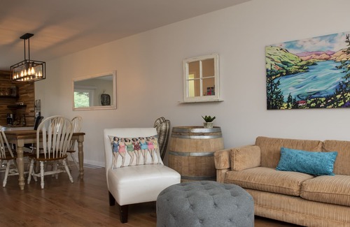Okanagan-Similkameen House | BEACH HOUSE - 3 BDRM - 6 Beds - 2.5 Bath - Beach and Bikes