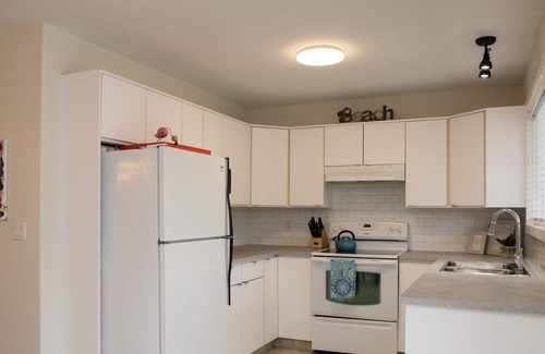 Okanagan-Similkameen House | BEACH HOUSE - 3 BDRM - 6 Beds - 2.5 Bath - Beach and Bikes