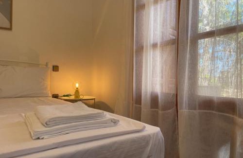 Avgonyma Apartment | Beach House at Giosonas