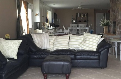 Seabrook House | Beach House at Seabrook Beach NH 50 steps to the sand!