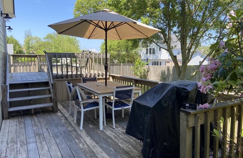 Culloden Shores House | Beach house in Montauk - a short walk to a private beach.