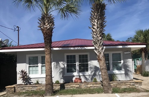 Kiska Beach House | Beach House one block from the ocean. West end of panama city beach.