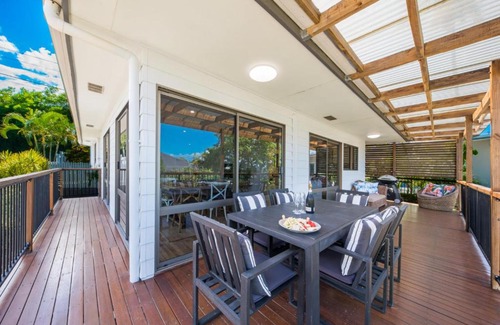 Airlie Beach House | Beach House on Main - Airlie Beach